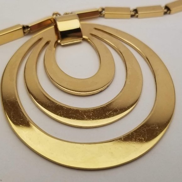 Monet Jewelry - Monet Vintage Signed Gold Tone Triple Circle Tournee Necklace Vintage